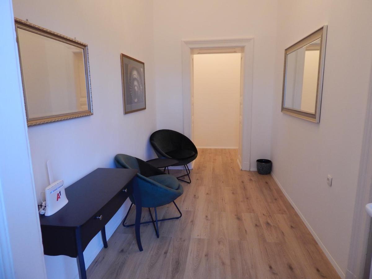Gold Rooms And Suite 里耶卡 外观 照片