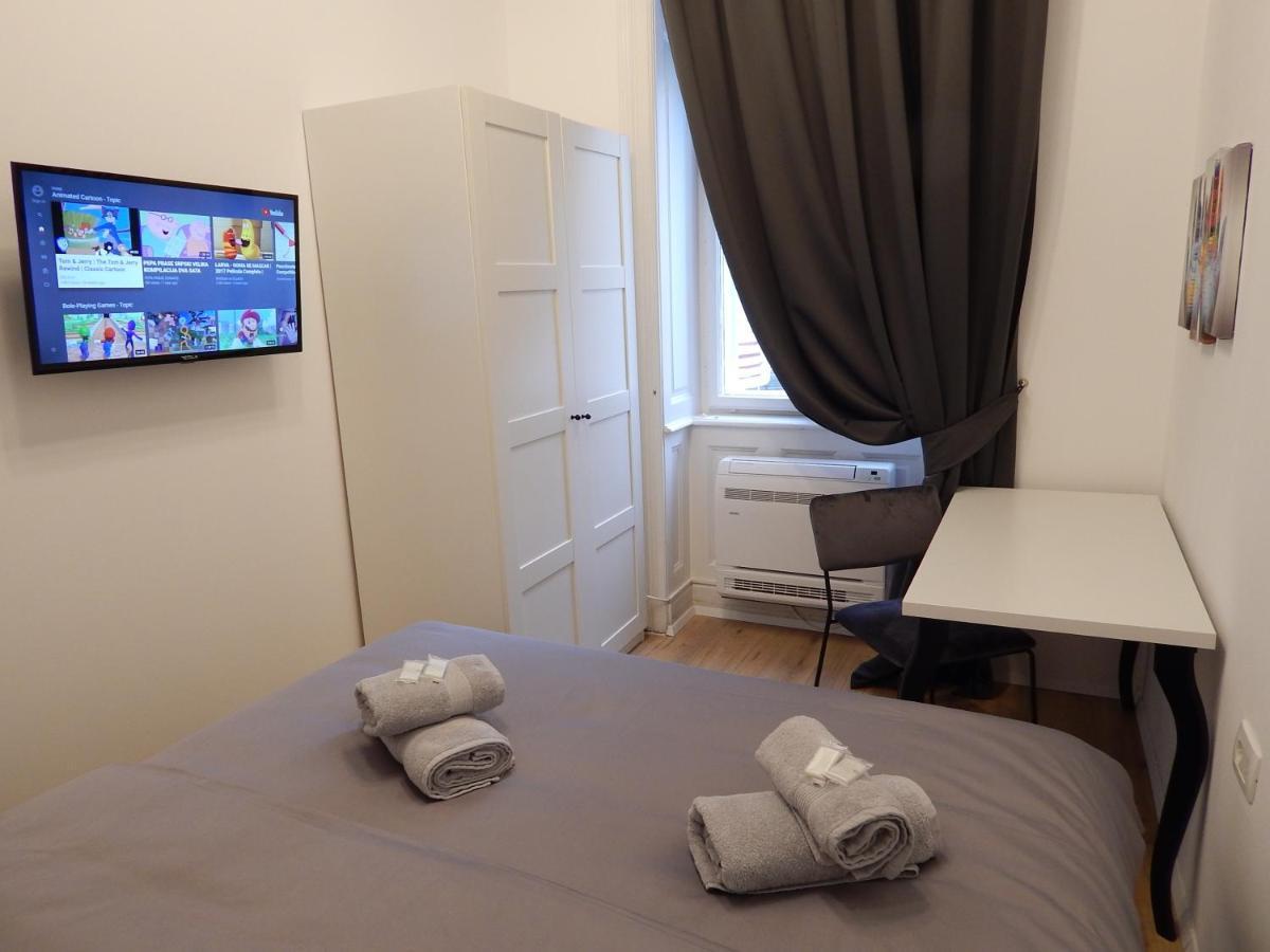 Gold Rooms And Suite 里耶卡 外观 照片