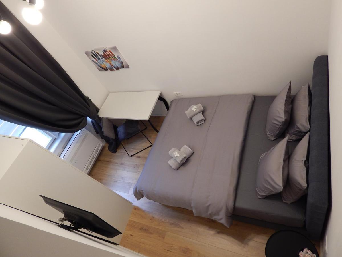 Gold Rooms And Suite 里耶卡 外观 照片